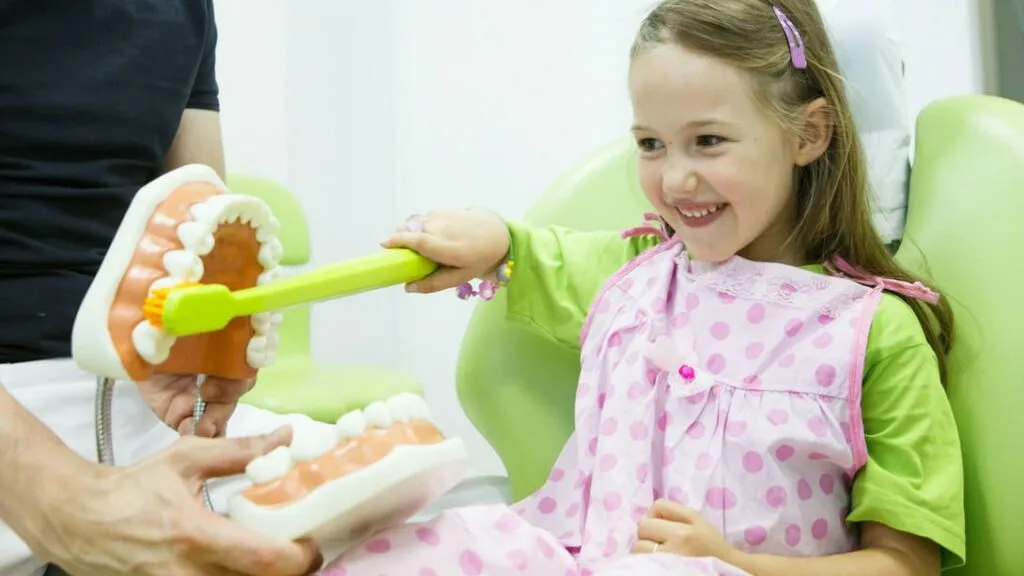 https://decare23.proactivedigital.ie/wp-content/uploads/2024/03/Childs-healthy-teeth-640x300-c-default.webp