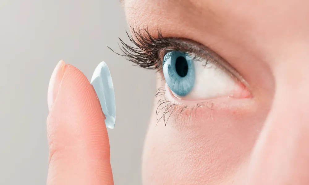 https://decare23.proactivedigital.ie/wp-content/uploads/2024/03/Contact-lenses-CP.webp