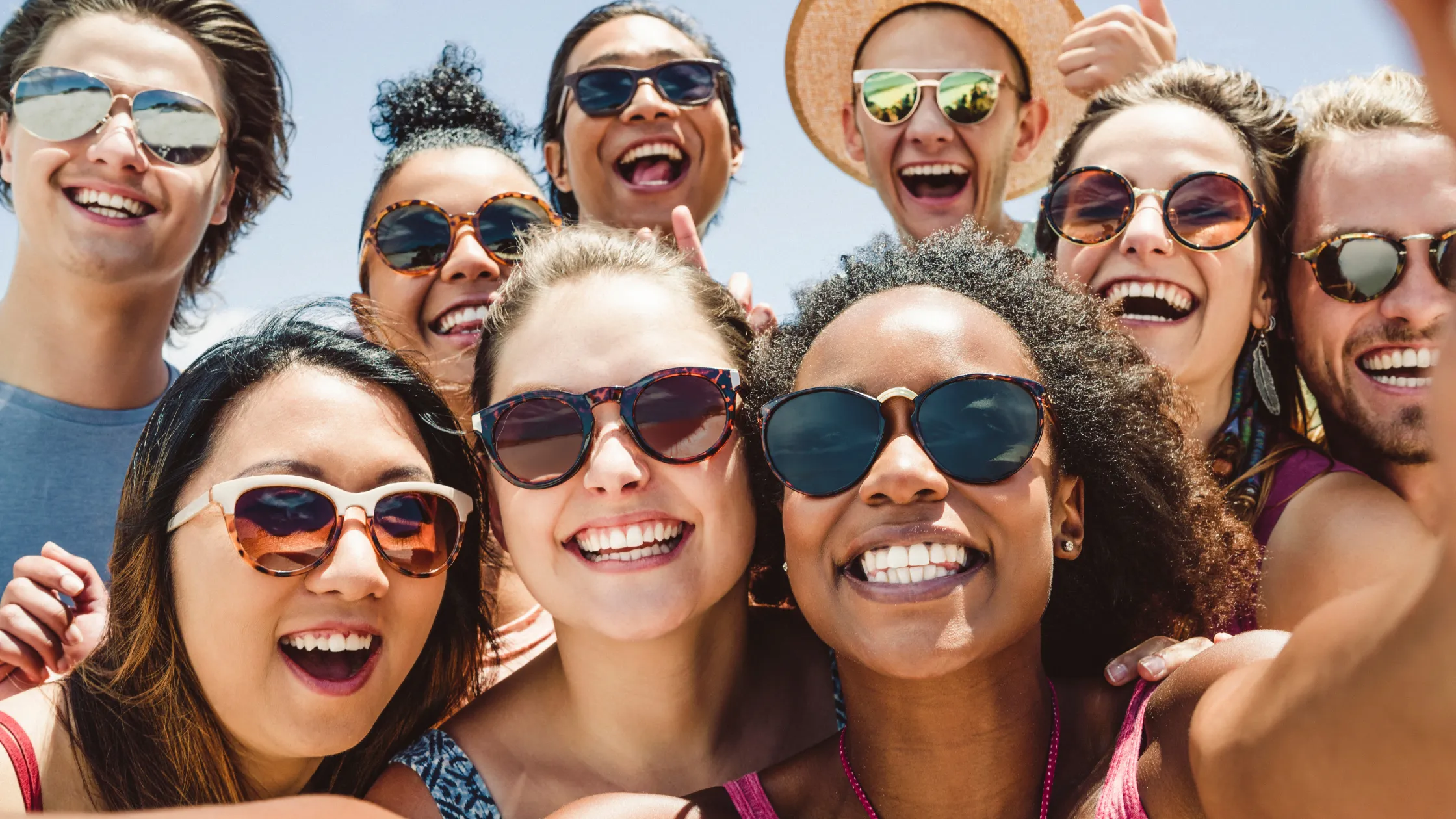 https://decare23.proactivedigital.ie/wp-content/uploads/2024/03/Sunglasses-1.webp