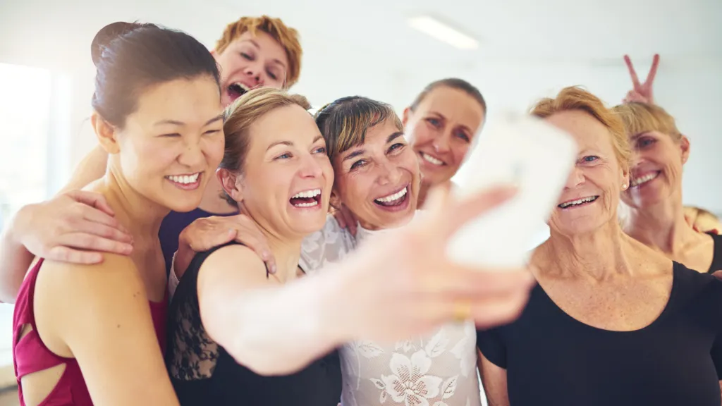 https://decare23.proactivedigital.ie/wp-content/uploads/2024/03/Womens-oral-health-640x300-c-default.webp