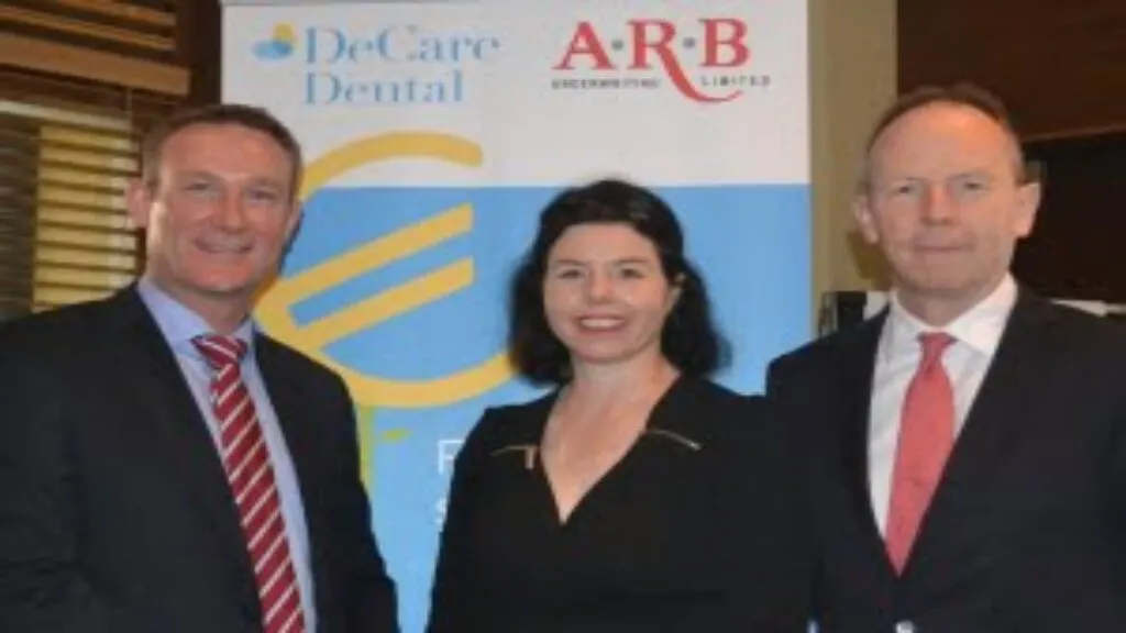 https://decare23.proactivedigital.ie/wp-content/uploads/2024/03/gavin-murphy-decare-dental-individual-sales-retention-manager-maureen-walsh-decare-dental-ceo-and-paul-carty-arb-manag1-640x300-c-default.webp