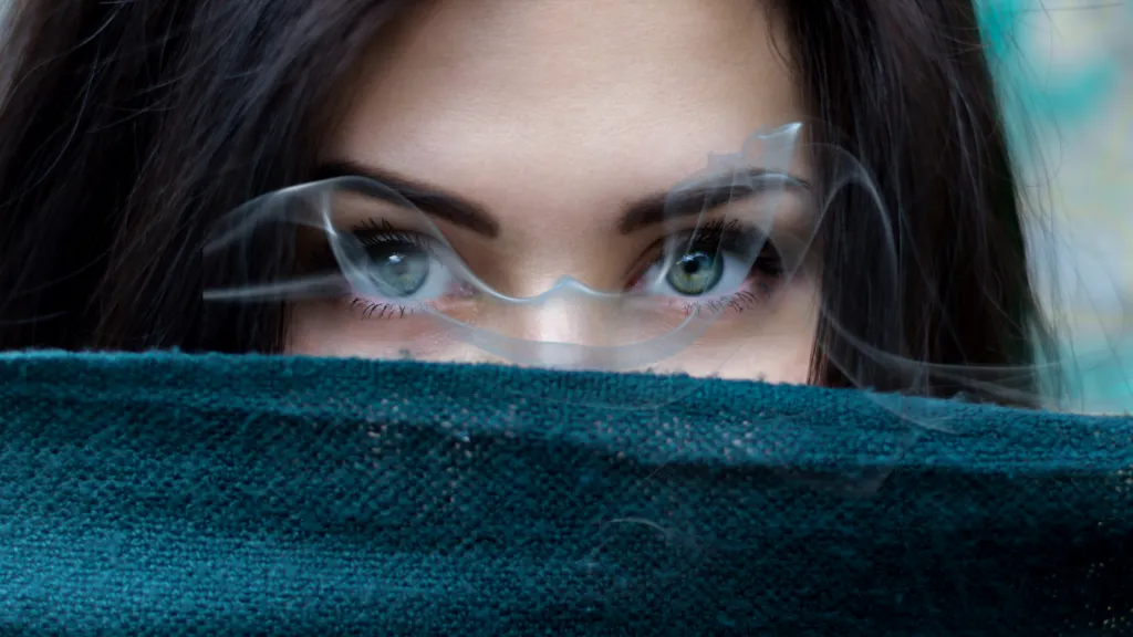 https://decare23.proactivedigital.ie/wp-content/uploads/2024/03/smoke-in-eyes-640x300-c-default.webp